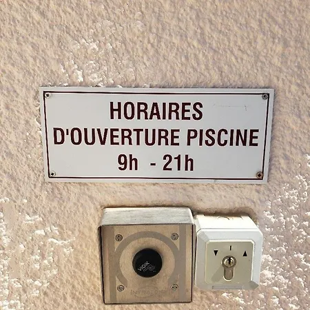 Pavillon De Climatise Avec Parking Privatif - 6cyc118 *