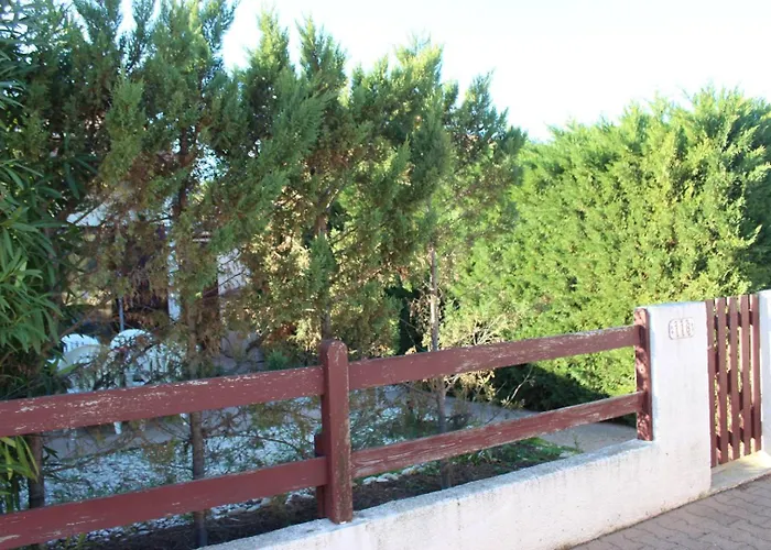 Pavillon De Climatise Avec Parking Privatif - 6cyc118 *