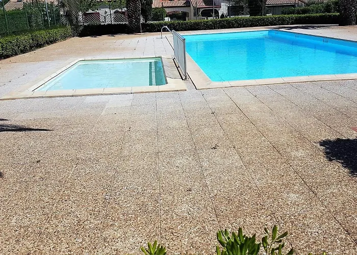 Διαμέρισμα Pavillon De Climatise Avec Parking Privatif - 6cyc118 *